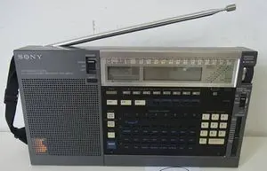 BCLラジオ ソニーICF-2001Dを宅配にてお送り頂きました。